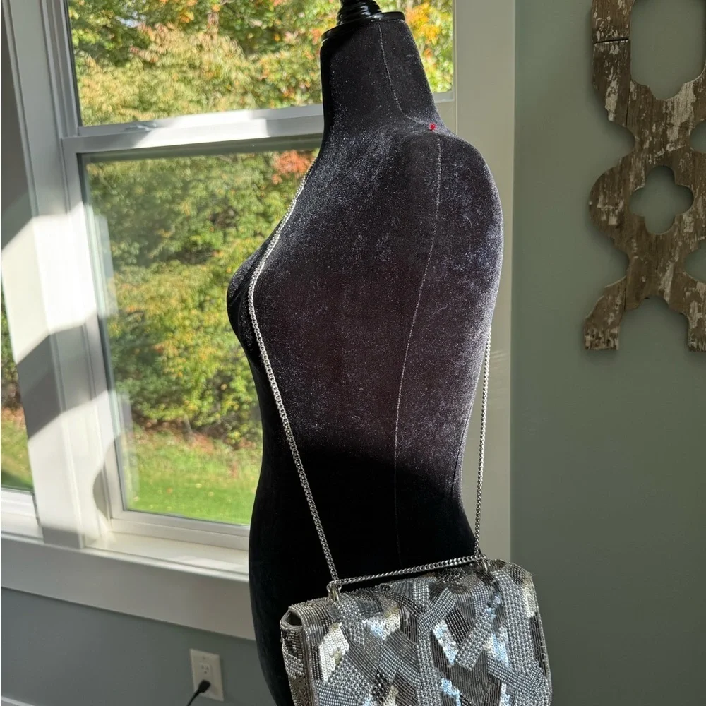 Elegant Silver and Gold Beaded Women's Bag - Picture 9 of 9